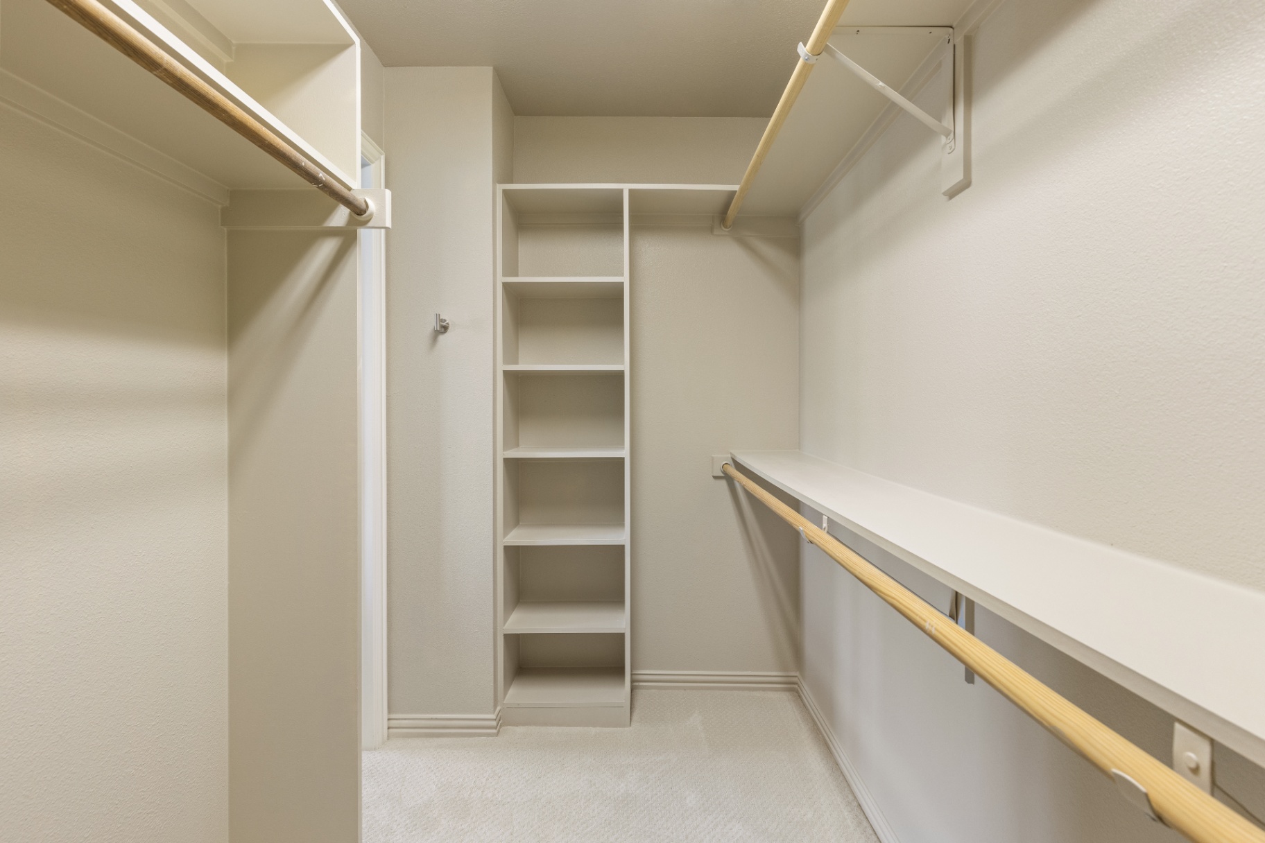 Walk-in closet with double rods